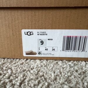 UGG Tazzette Shearling Genuine Collar Slipper-Tan-Women’s. Size 9